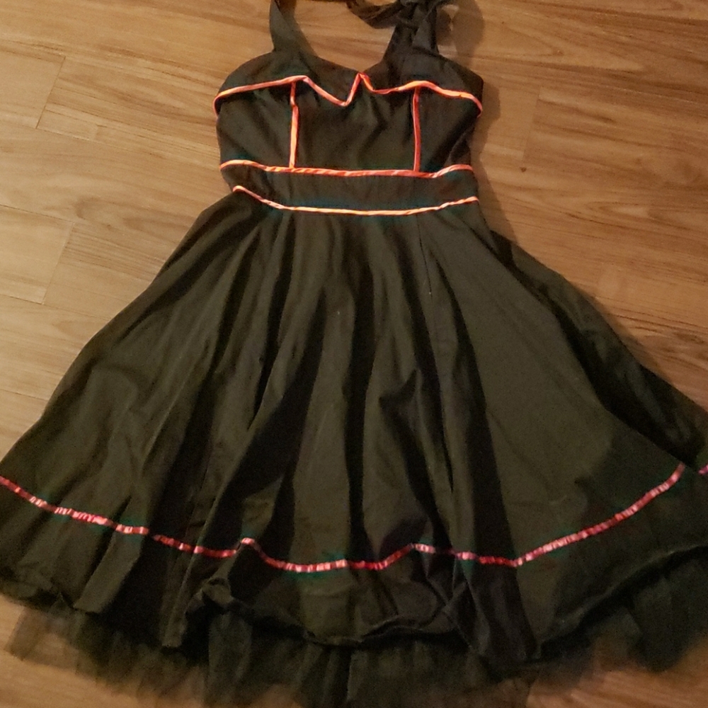 Black and red pinup dress